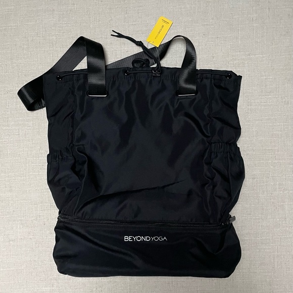 Beyond Yoga Convertible Gym Bag - Picture 1 of 9